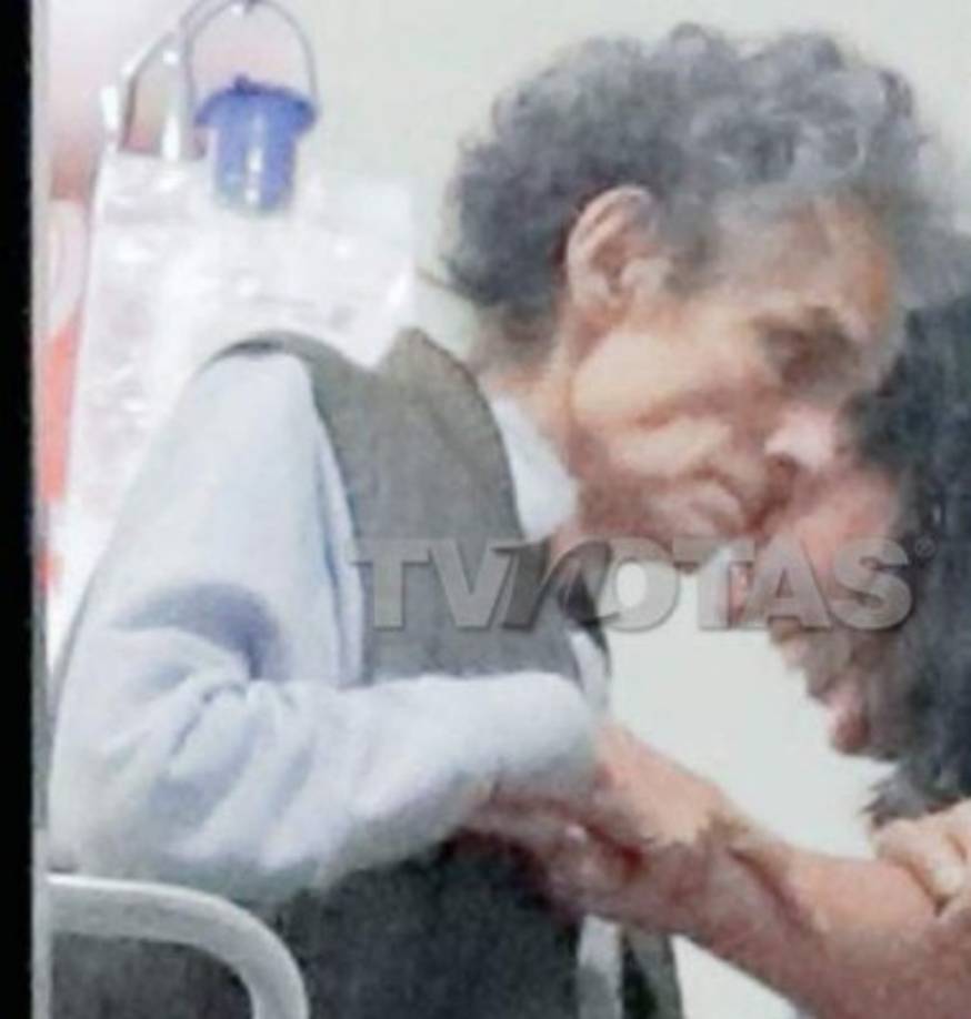 TV Notas publicó en su sitio web hace unos años una foto del cantante en donde se le miraba irreconocible.