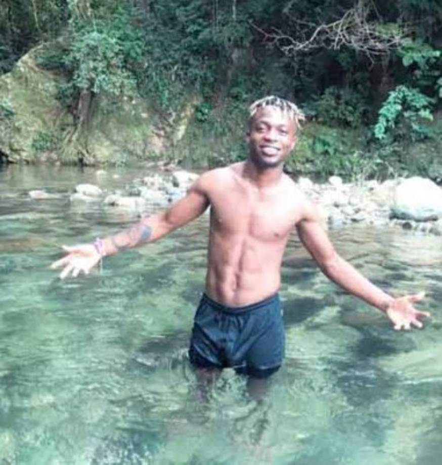 Kevin Álvarez: El lateral hondureño se encuentra en Tela.