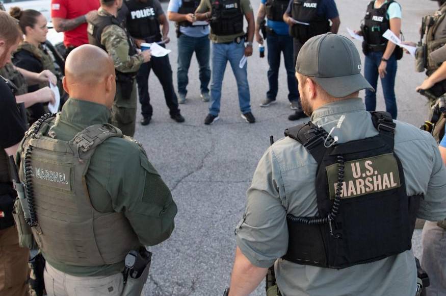 De acuerdo al relato del periodista Fernando Maldonado, enviado especial de LA PRENSA y EL HERALDO, de pronto ingresaron varios agentes de USA Marshall, más que en audiencias anteriores. La tensión se sentía en el aire y fue ahí cuando el juez Kevin Castel dio una instrucción que asombró a todos.