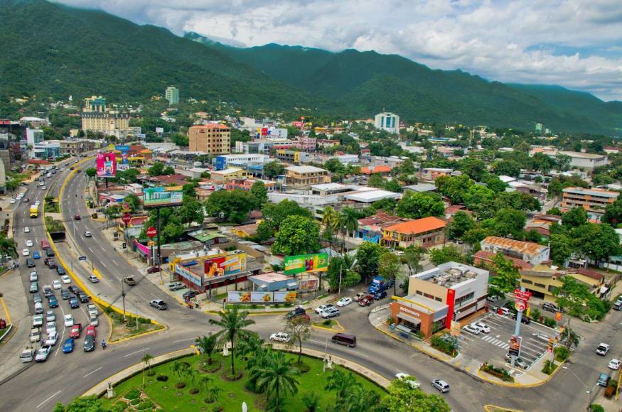 San Pedro Sula es la segunda ciudad más importante de Honduras, conocida como la Capital Industrial fundada como Villa el 27 de junio de 1536. 