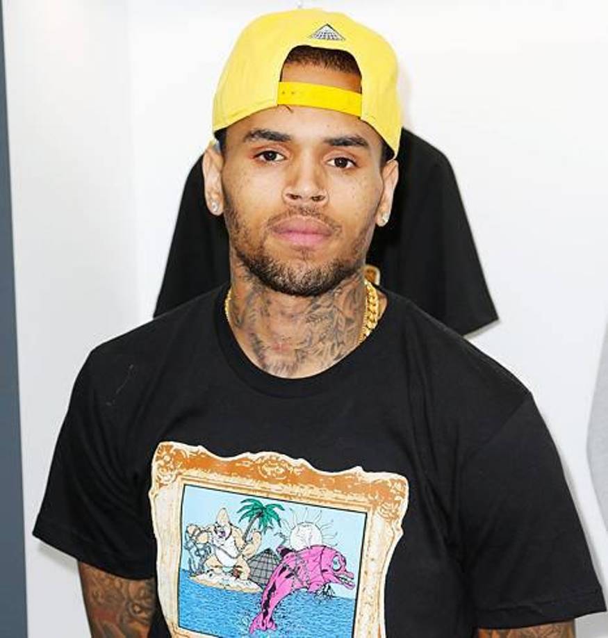 El cantante estadounidense Chris Brown presentó una demanda contra <b>Warner Bros Discovery </b>y la productora Ample Entertainment por la publicación de la docuserie <i><b>Chris Brown: violencia detrás de cámaras</b></i>, el cual incluye acusaciones de agresión sexual en su contra.