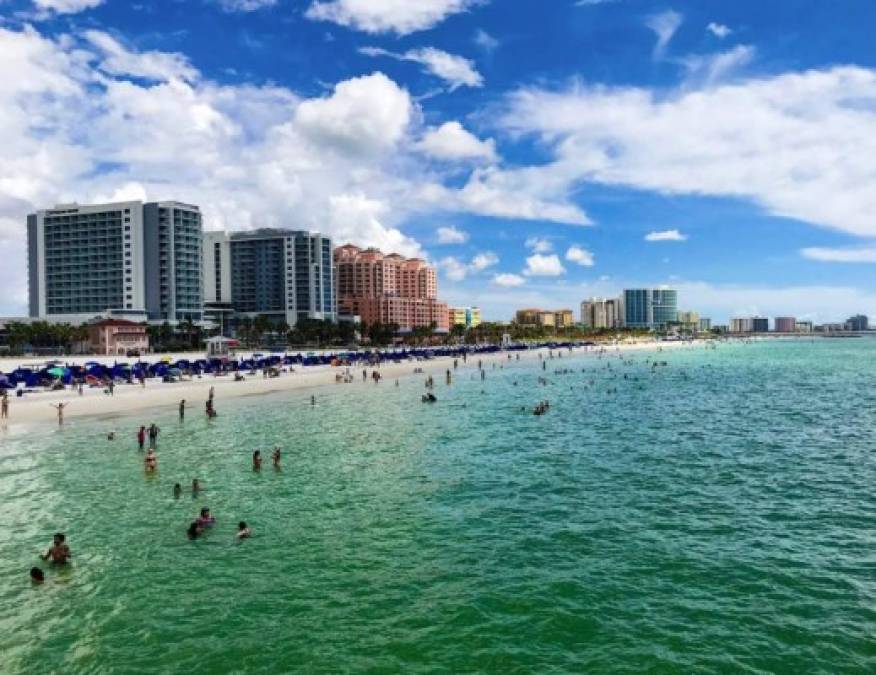 6. Clearwater Beach, en la costa oeste de Florida, encabezó la lista de las 25 mejores playas de Estados Unidos y la sexta del mundo, según la clasificación de TripAdvisor.