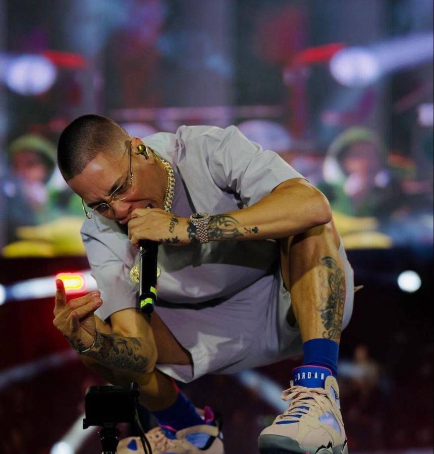 “Claro que es una falta de respeto, prefiero que lo haga RicKy Martin que es uno de nosotros y se crió entre el género del reguetón a que lo haga ella”, enfatizó el artista.