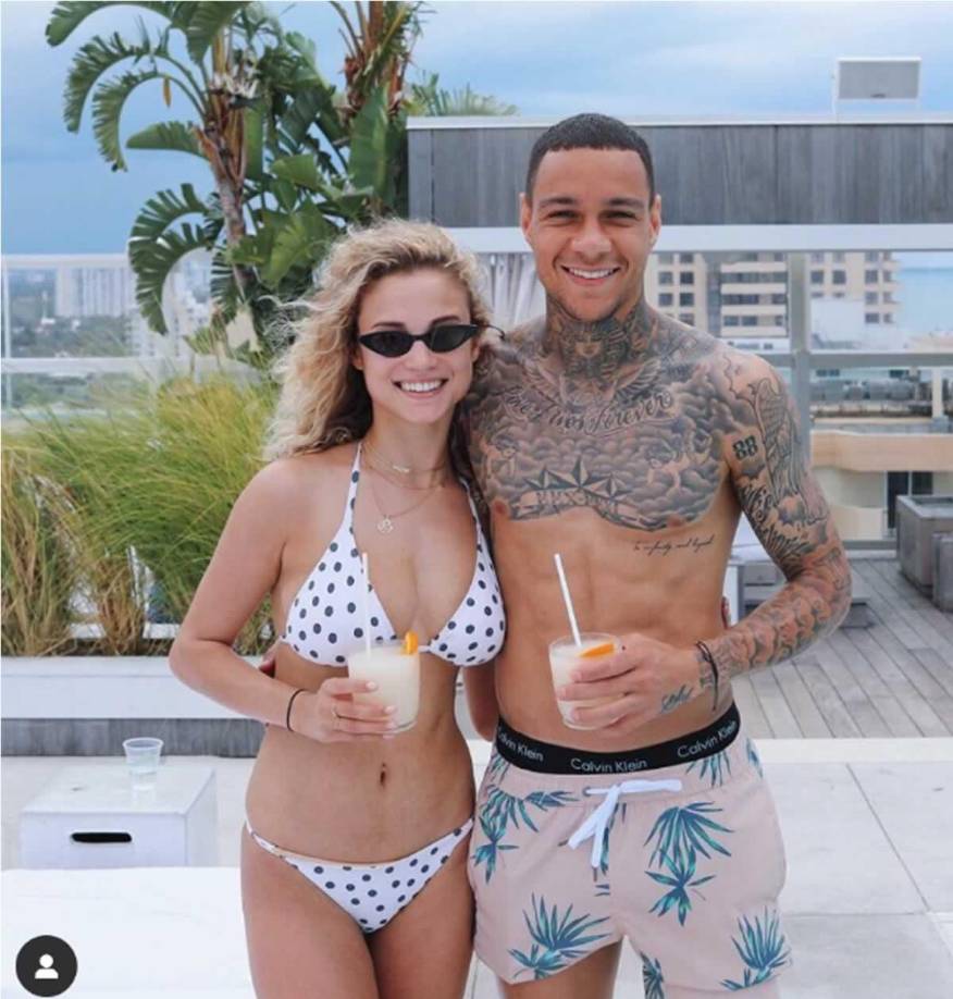 La joven es la ex novia del futb olista Grégory van der Wiel, que también militó en el PSG entre 2012 y 2016. De su relación nacieron dos hijas que son lo más importante para ella.