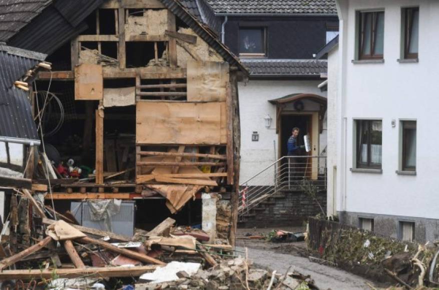 'Hemos vivido aquí durante más de 20 años y nunca habíamos visto algo así', relató Hans-Dieter Vrancken, un residente de 65 años de Schuld, un municipio del estado de Renania-Palatinado que quedó en gran parte destruido.