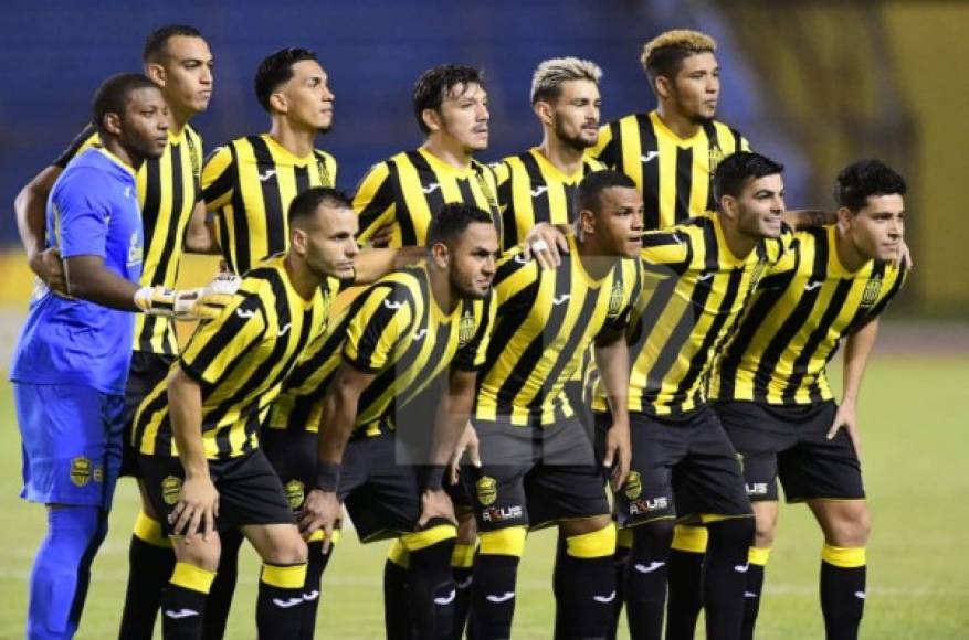 Los aurinegros, dirigidos por el uruguayo Ramiro Martínez, se presentaron al césped con sus cuatro refuerzos charrúas de entrada; Pablo Pírez, Matías Soto, Santiago Correa y Delis Vargas. Todos se mostraron entregados a la causa, hubo mucho sacrificio, pero ninguno gozo de una oportunidad clara de gol.<br/>