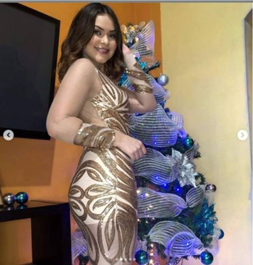 Jensy Malubi Paz, la presentadora hondureña y que se hizo más conocida por su relación con el futbolista Romell Quioto, enamoró en redes sociales con este look.