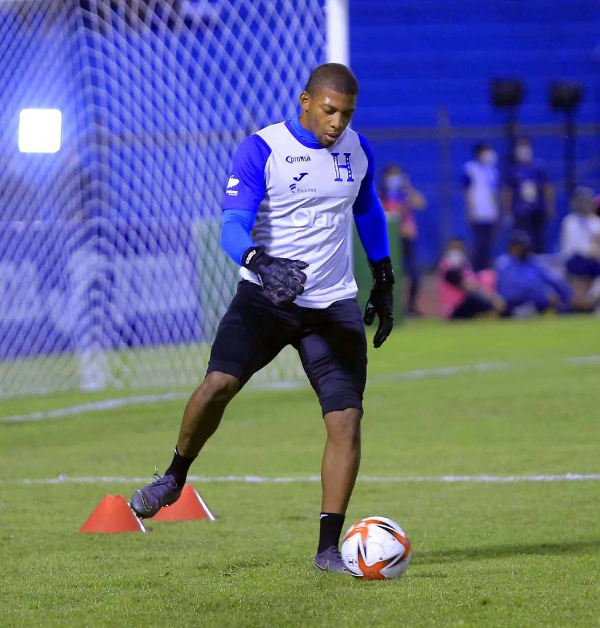 Luis ‘Buba’ López - El portero de 28 años estará bajo los tres palos de la Selección de Honduras contra Panamá en el estadio Rommel Fernández.
