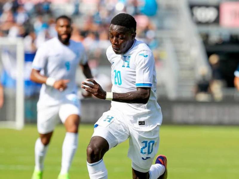 José García es seleccionado de Honduras, se desempeña en el mediocampo.