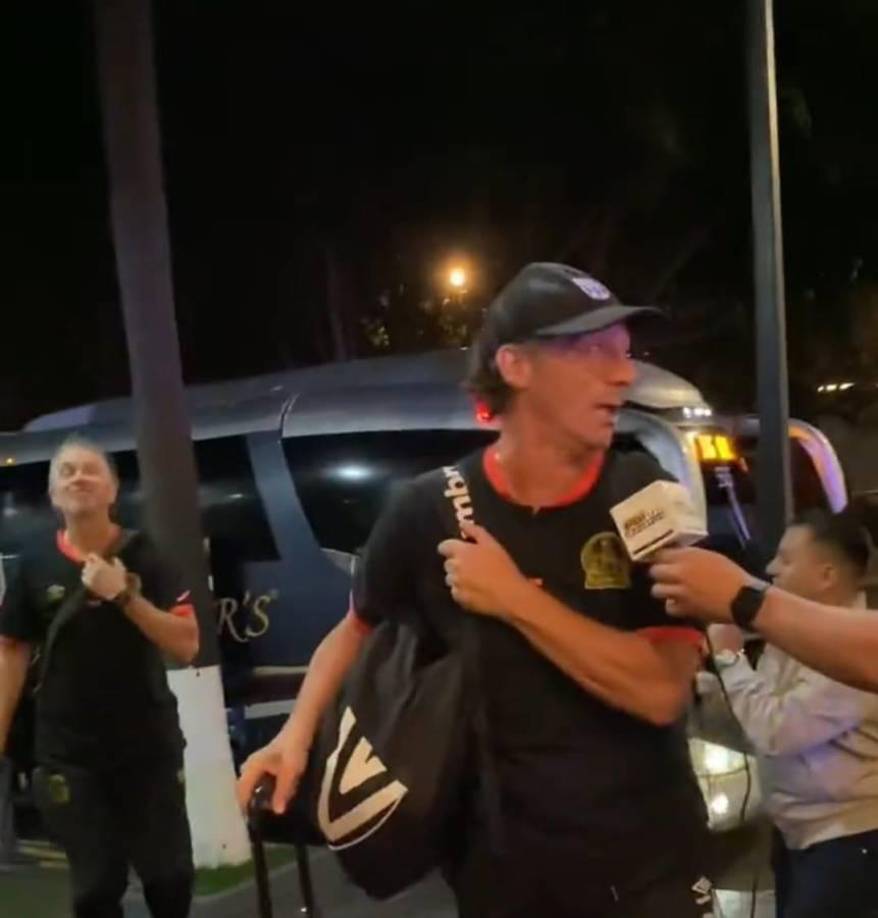 Pedro Troglio fue interrogado por los medios mexicanos, pero fue breve al momento de expresar las condiciones en las que llegaba Olimpia.