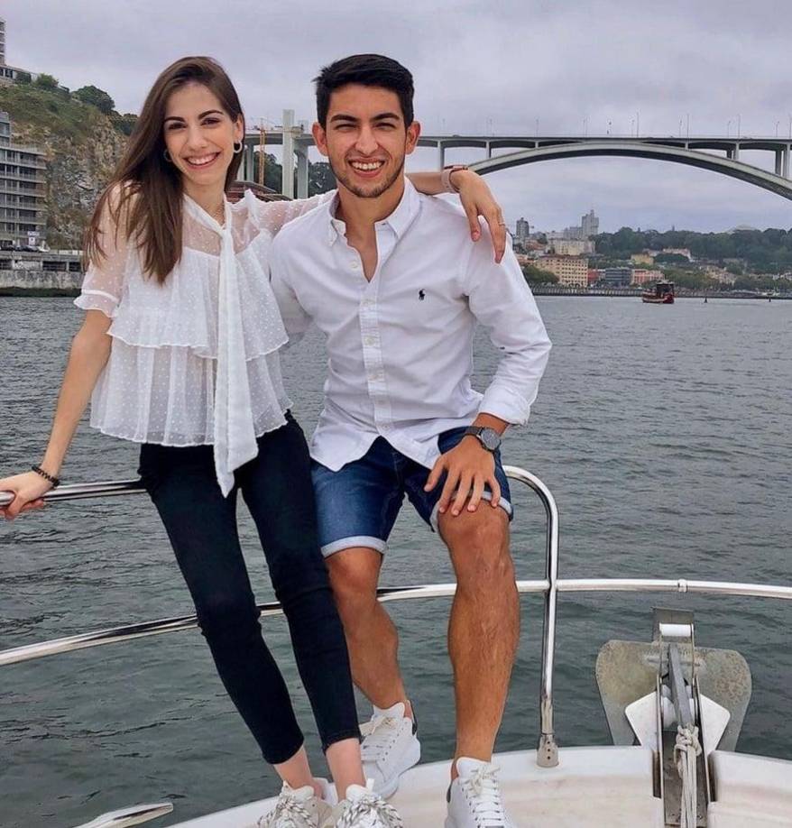 Jonathan Rubio: El volante hondureño junto a su novia Catarina Vieira.