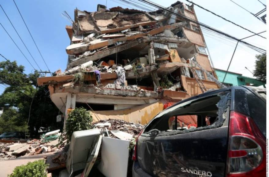 Decenas de edificios quedaron inhabitables en la Ciudad de México.