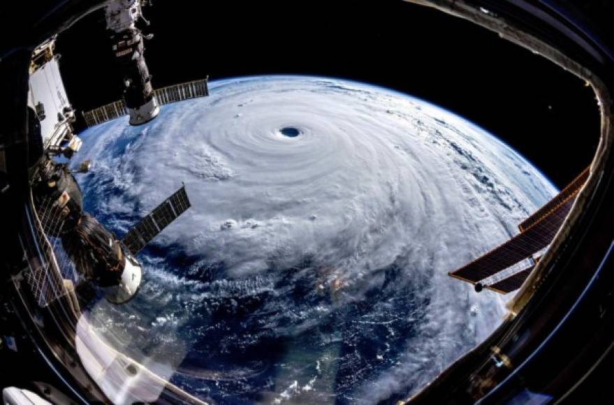 Japón y Taiwán se preparan para recibir el azote del gigantesco tifón Trami, el quinto de la temporada, que llegará este fin de semana a las islas asiátiacas con vientos de más de 200 kilómetros por hora./Foto: Alexander Gerst.