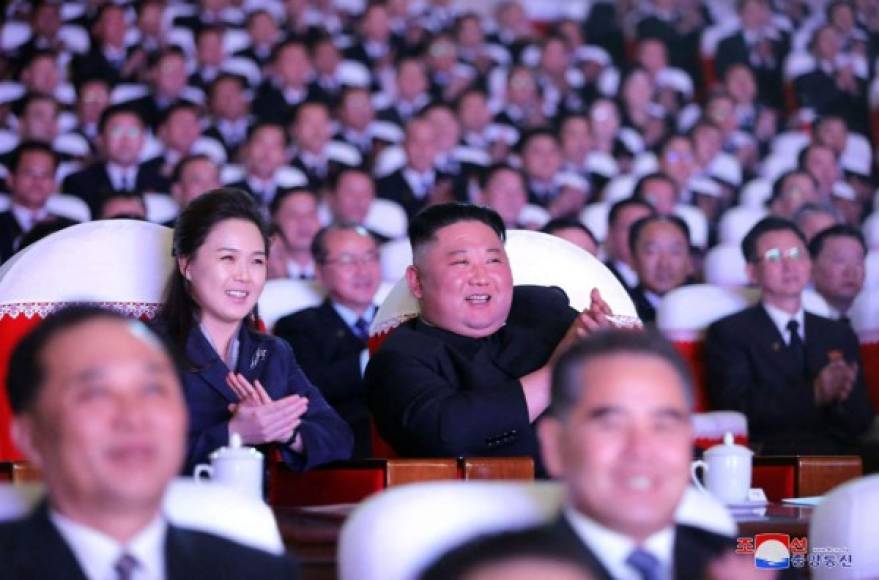 La última vez que Ri apareció ante los medios norcoreanos fue en enero del año pasado, cuando asistió junto a su marido a un concierto de Año Nuevo en el teatro Samjiyon de Pionyang.