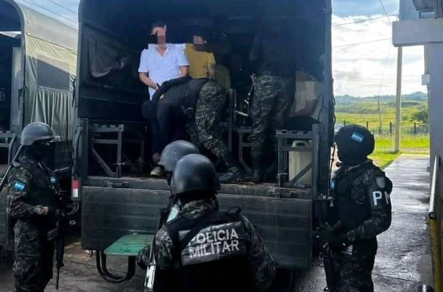 Este lunes, la Policía Militar del Orden Público (PMOP) trasladó al menos 20 reos hacia la prisión de Támara. 
