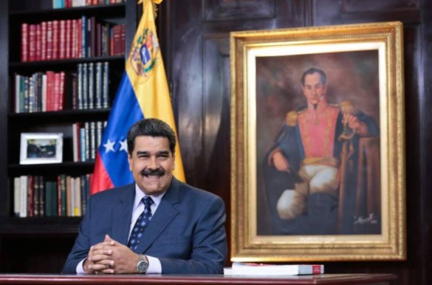 Maduro, de 56 años, juró ante el Tribunal Supremo de Justicia (TSJ) -y no frente al Congreso, único poder no oficialista-, tras ser reelegido el 20 de mayo en comicios boicoteados por la oposición, que denunció un fraude, y desconocidos por Estados Unidos, Canadá, la Unión Europea (UE) y 12 países latinoamericanos.