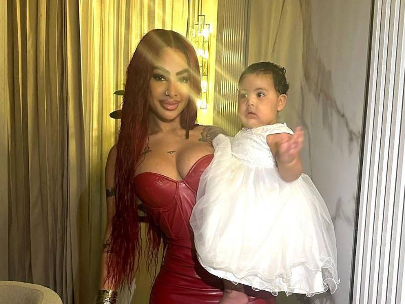 Recientemente, la madre de <b>Yailín </b><i><b>La Más Viral</b></i><i> </i>brindó una entrevista al famoso locutor e influencer <b>Alofoke</b>, en la que rompió en llanto al confirmar que la han alejado de su nieta <b>Cattleya</b>.