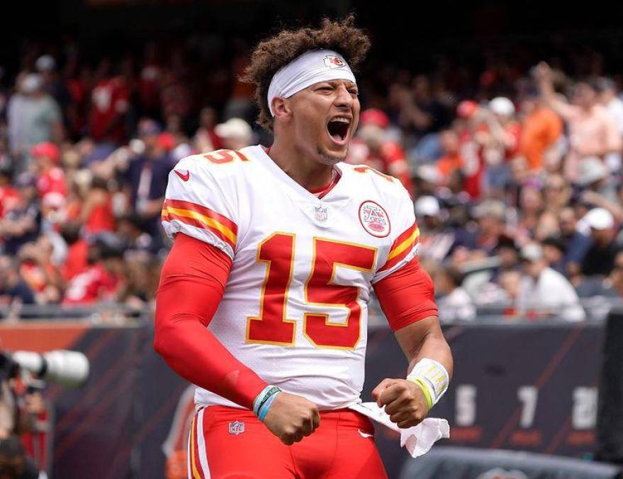 El maleficio de los MVP: Con solo 27 años, Mahomes disfrutará el domingo de su tercer <b>Super</b> <b>Bowl</b>, después de estrenar su palmarés en el triunfo de Chiefs ante los San Francisco 49ers en la campaña de 2019 y caer derrotado un año después ante los Tampa Bay Buccaneers de Brady.