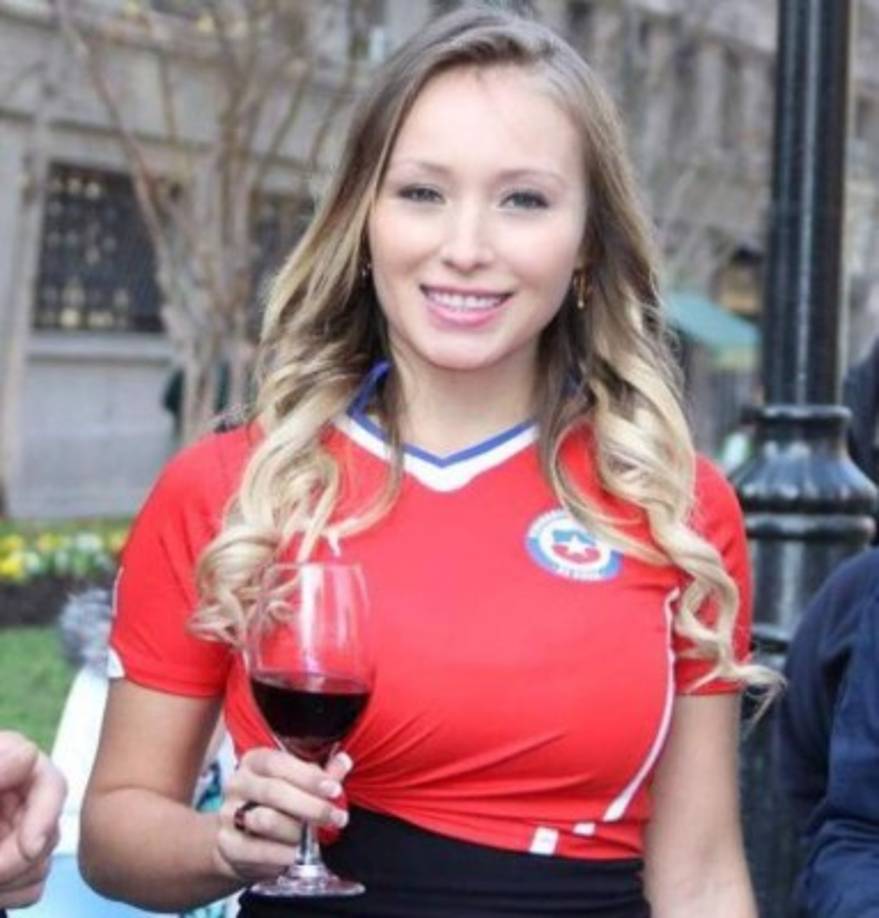 Pero al parecer la 'calentura' le duró más de lo pensado y apuntó sus misiles sobre el capitán argentino, Lionel Messi.