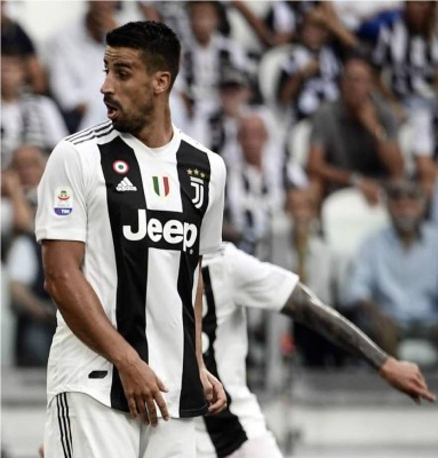 Según Calciomercato, la Juventus le ha comunicado al PSG que no se va a desprender de Sami Khedira. Tras la salida de Marchisio, la 'Vecchia Signora' no quiere debilitar esa posición. El centrocampista marcó en la primera jornada de la Serie A.