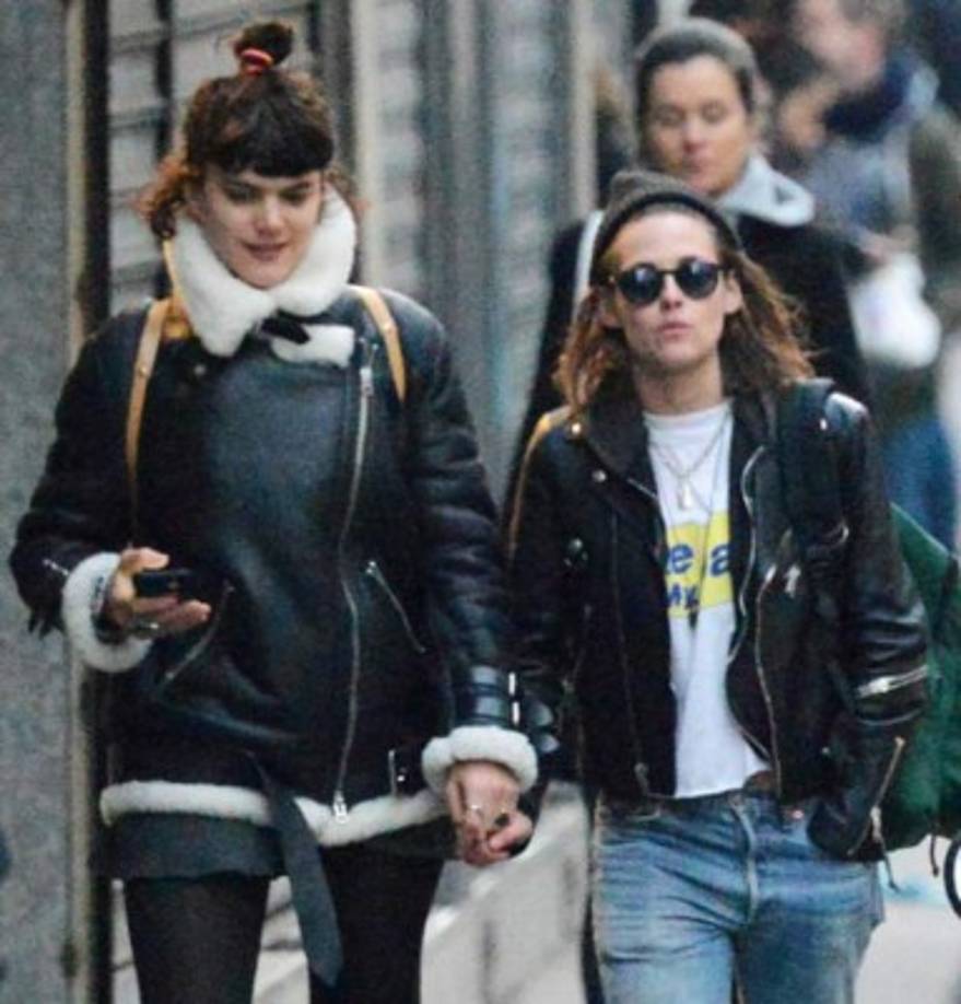 Soko alcanzó el éxito en 2007 gracias a la canción 'I'll Kill Her', que se colocó en los primeros puestos de las listas en Dinamarca y Bélgica, pero ha alcanzado notoriedad mundial tras su relación con la ex novia de Robert Pattinson.<br/><br/><br/>