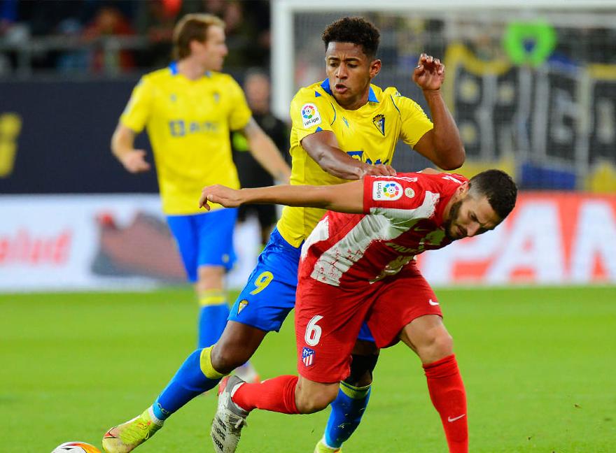 Futbolista uruguayo se rinde al “Choco” Lozano: “Es un espectáculo, lo tiene todo”