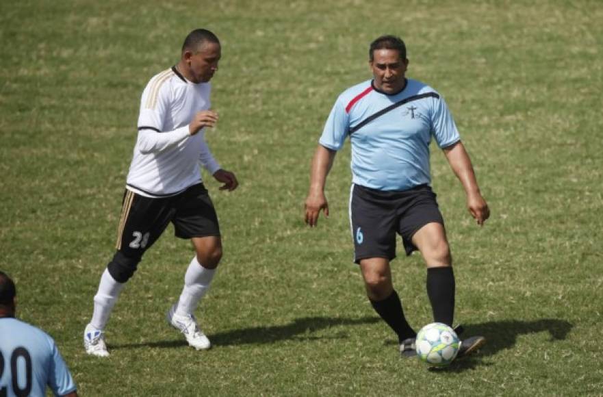 Porfirio Betancourt era conocido como 'El Cañón' porque un narrador puertorriqueño durante una eliminatoria del mundial juvenil de Túnez-1977 en Puerto Rico lo llamó así por ser el máximo goleador.