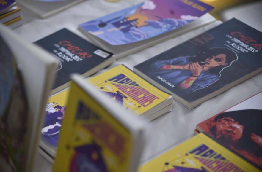 Un sin fin de libros de varios géneros se encuentran disponibles en la Feria.