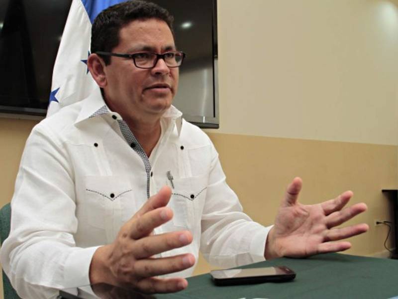 Marlon Escoto, ministro de Educación.