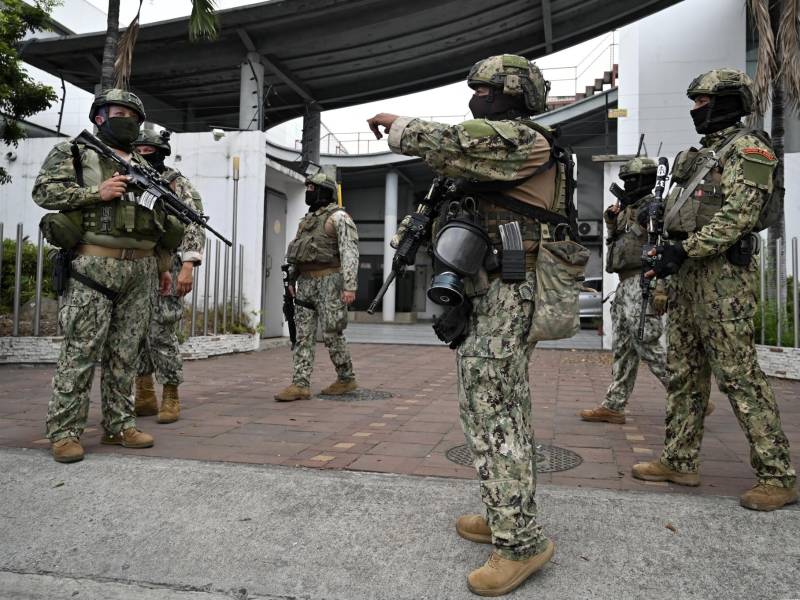 Gobierno desplazó a los miliatres a las calles tras escalada de violencia.