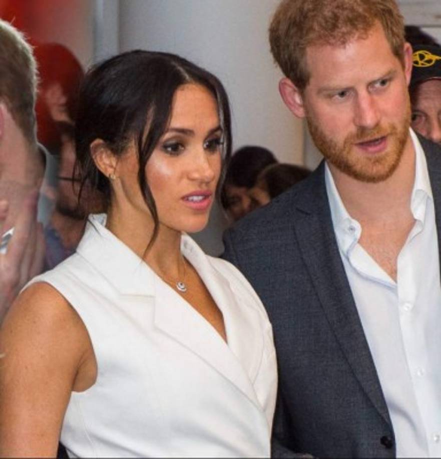 Según los tabloides, los empleados le pusieron dos apodos: —'Me-gain'(yo gano) y 'La duquesa difícil'— por alzar su voz constantemente y por enviar emails con sus peticiones a primera hora de la mañana.<br/>