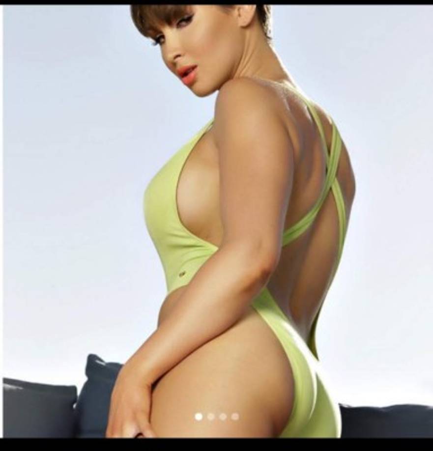 La actriz y el bombero entraron completamente deshinibidos al estudio y dieron rienda suelta a lo que los espectadores pedían.