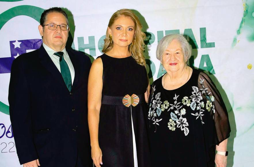 Luis Fernando Mendieta, Alejandra Herrera y Marina Isabel Bendaña