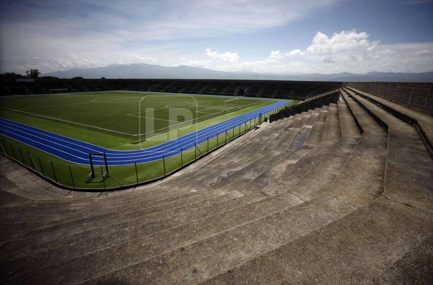 La remodelación del estadio ha contado con el apoyo de autoridades municipales y gubernamentales con la esperanza de poder albergar partidos del más alto nivel en La Paz.