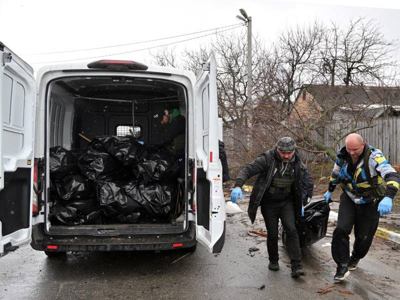 Más de 400 cuerpos de civiles ejecutados fueron encontrados en Bucha tras la retirada de las tropas rusas.