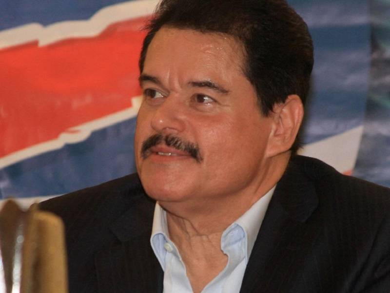 El manager de Lalo Rodríguez dijo que diariamente debía tomar dos medicamentos para controlar la presión arterial.