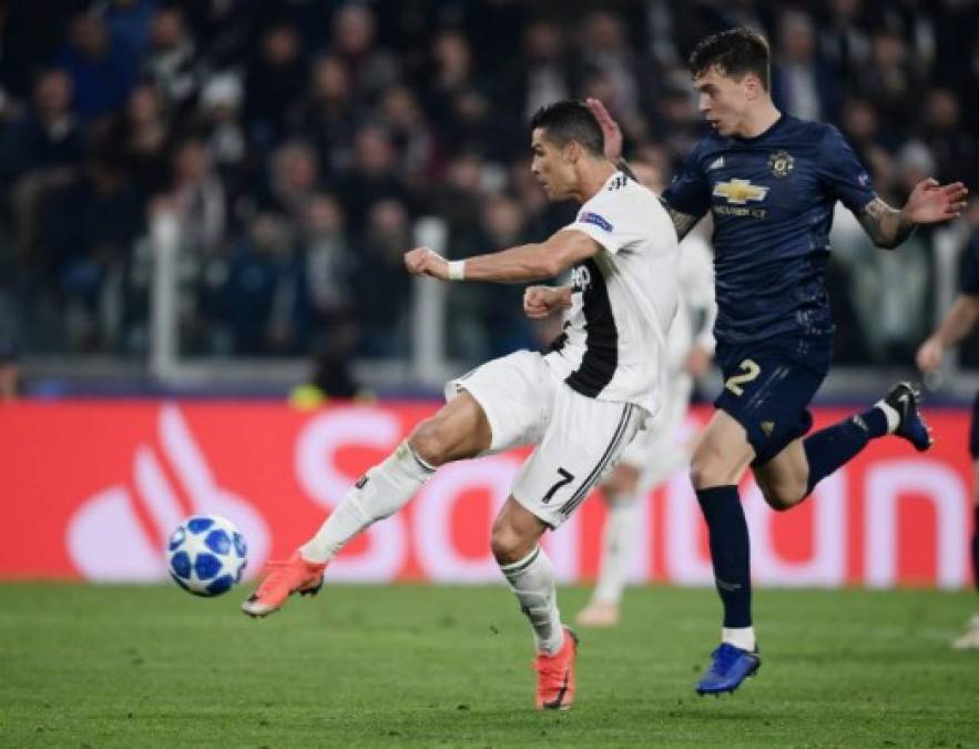 Cristiano Ronaldo marcó el primero del duelo Juventus vs Manchester Untied por la Champions League, en Turín, con un soberbio remate de volea, a los 64 minutos, tras una estupenda asistencia de Leonardo Bonucci.