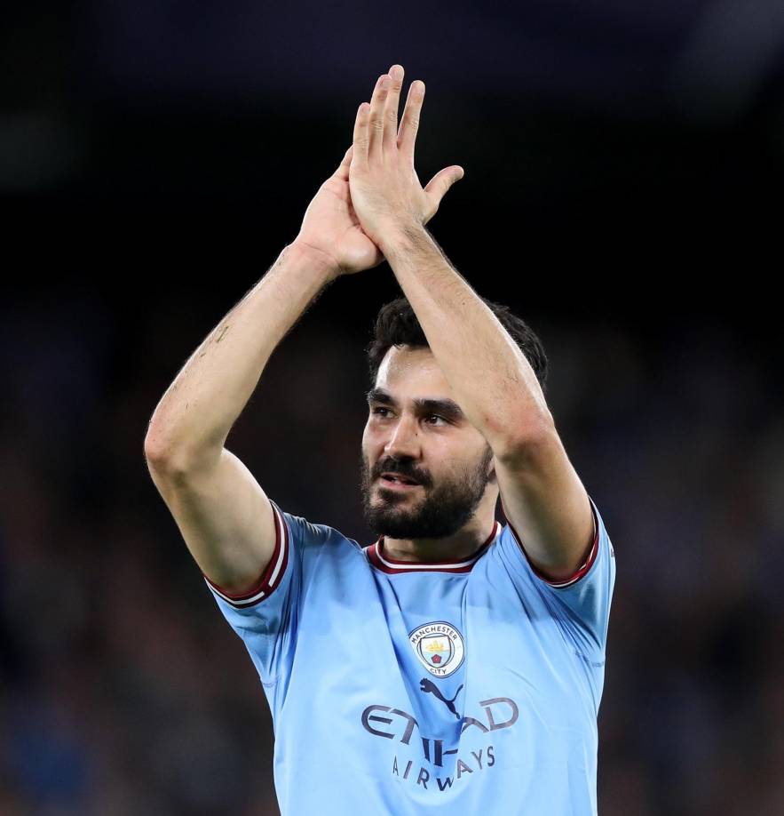 Según Fabrizio Romano, el Manchester City ofrecerá a Gündogan una nueva propuesta de renovación. The Times informa que lo que atraía al alemán de la propuesta del Barcelona era que le ofrecía dos años de contrato más uno opcional, el City lo habría igualado para mantenerlo en sus filas.