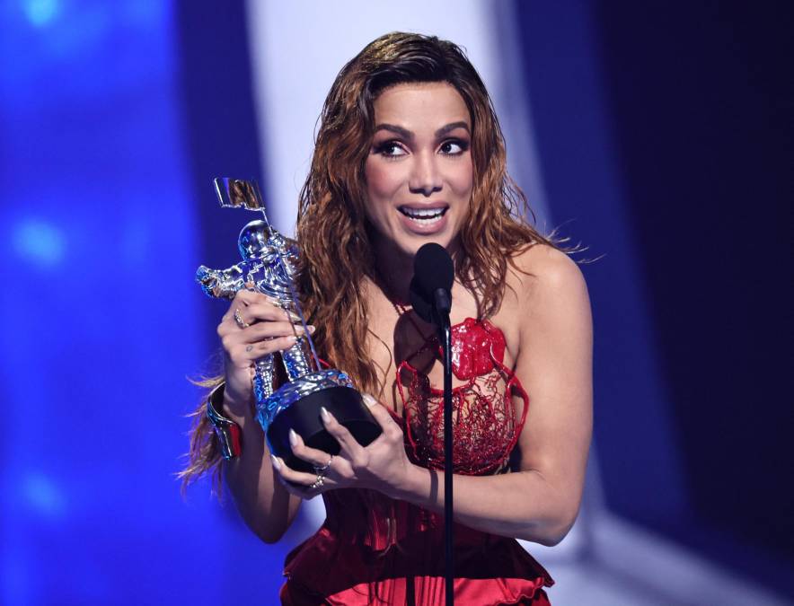  La brasileña Anitta ganó su primer MTV VMAs por “Envolver” en la categoría Mejor Video Latino.