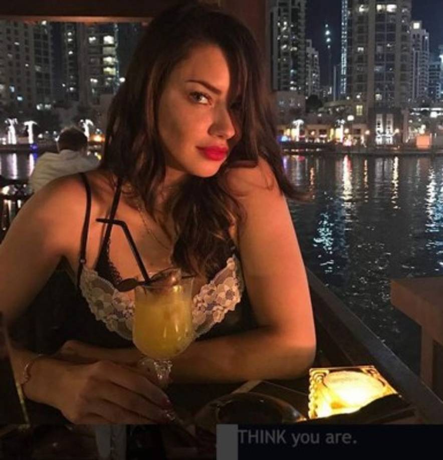 La supermodelo Adriana Lima de los Ángeles de Victoria's Secret está soltera.