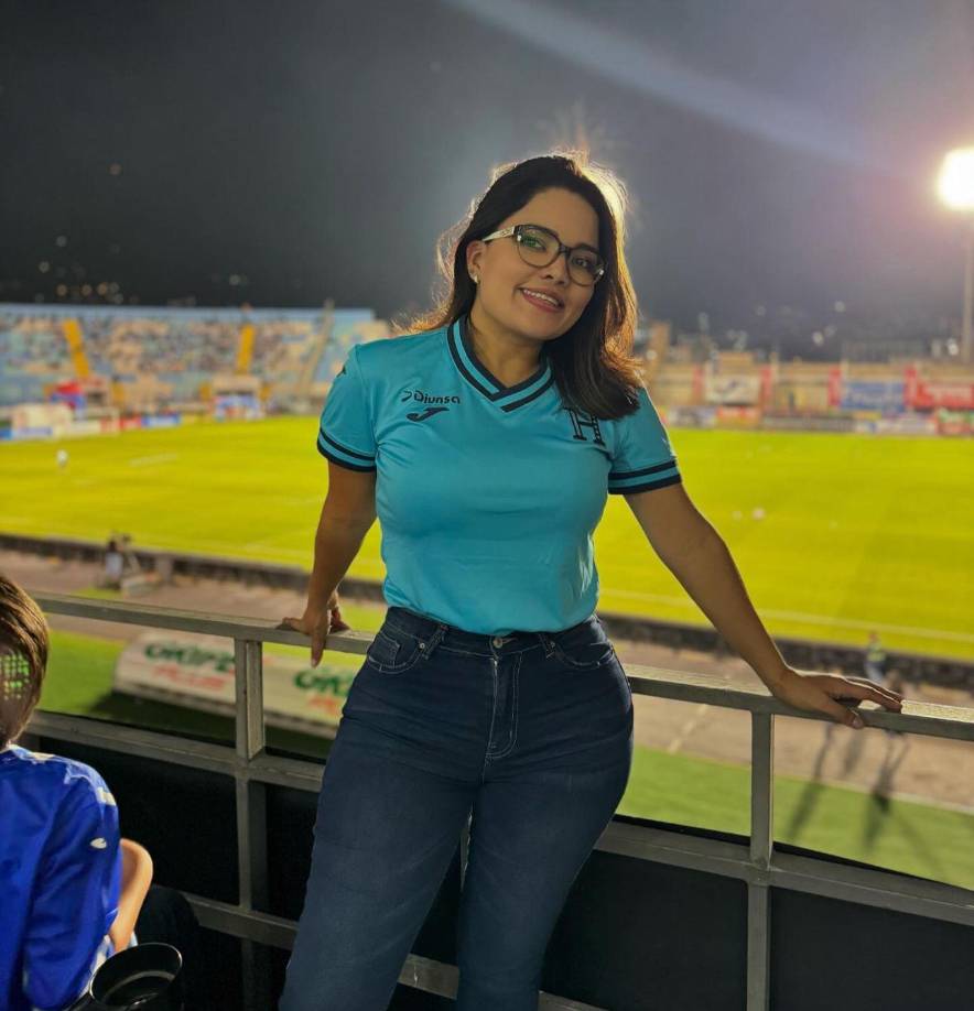 A través de un live en su cuenta de Tiktok, Ariela Cáceres respondió a un comentario de una de sus seguidoras que le preguntaba si era amiga de Cesia Mejía, contundente respondió por un no.