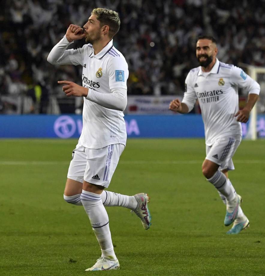 “Y después de haber llorado un mes entero, de haber hecho un duelo, mientras tenía en la panza a mi segundo hijo, ayer nos llegó la noticia menos pensada: El bebé está bien. Todo es normal Todavía no lo procesamos, fue un mes muy difícil y esto es empezar de nuevo. GRACIAS”, completó la esposa de Fede Valverde para comunicar la buena noticia.