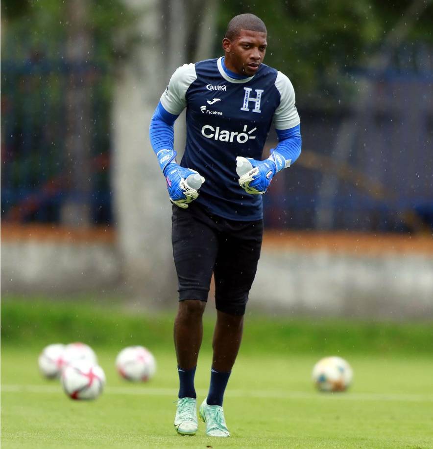 Luis López - ‘Buba’ será el portero elegido por Diego Vázquez para defender el arco de la Selección de Honduras contra Argentina.