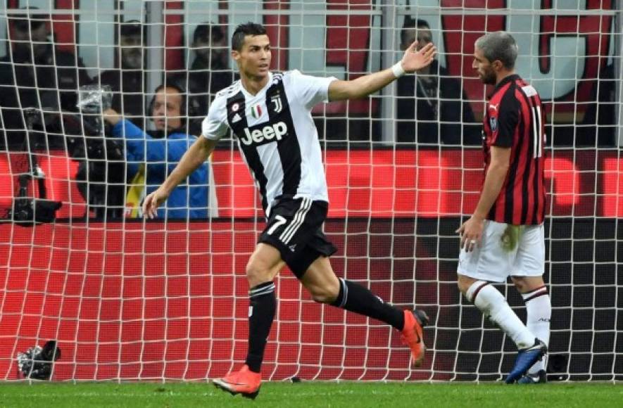 Cristiano Ronaldo corre a celebrar su gol contra el Milan. Foto EFE