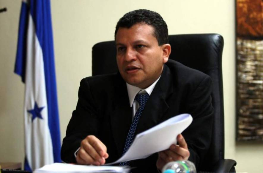 Teodoro Bonilla. El informe del departamento de estado cita que 'el ex vicepresidente del ahora fallido consejo de la judicatura, fue sentenciado en septiembre de 2017 a seis años de prisión por tráfico de influencias y abuso de autoridad'.