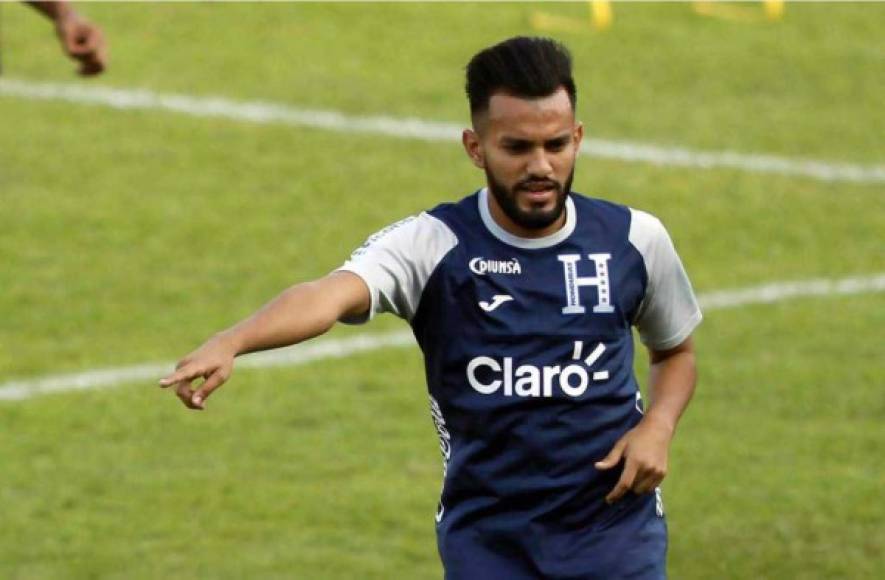 Jorge Álvarez: El jugador del Olimpia estará en el centro del campo de Honduras. Fue titular ante Curazao y todo indica que seguirá en la alineación inicial.