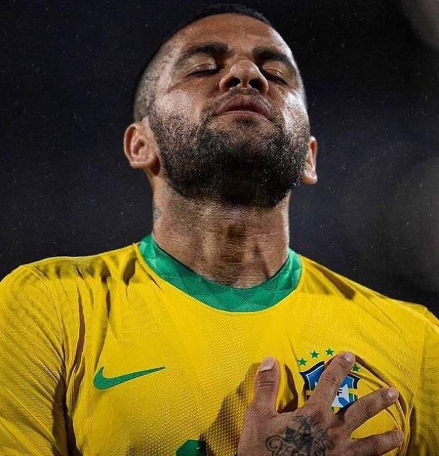 Dani Alves también reveló las razones por las que no quiere que lo visiten, sus familiares, esposa e incluso algunos compañeros en el fútbol y les envió un mensaje.