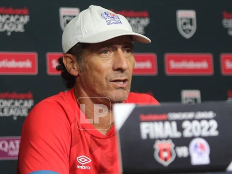Conferencia de prensa de Pedro Troglio previo a la final ante Alajuelense.