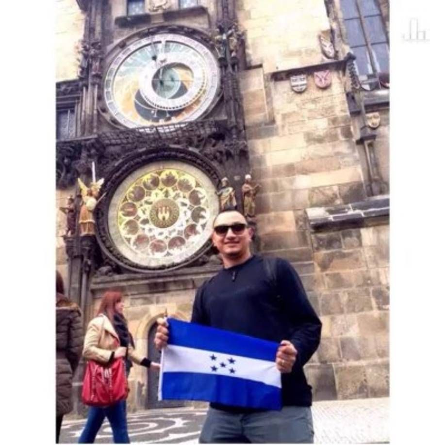 En el reloj astronómico en la plaza de la Ciudad Vieja en Praga, República Checa.
