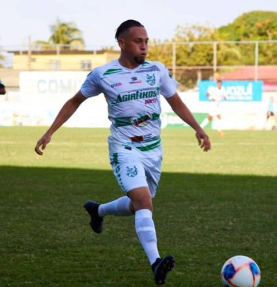 Ilce Barahona: El volante tendría ofertas del exterior; es agente libre luego de finalizar su contrato con Platense.